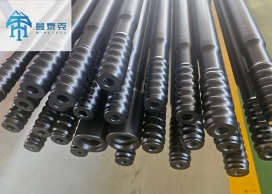 T38-H35-R32 トンネル漂流用のスレッド付き岩石掘削棒 2700mm