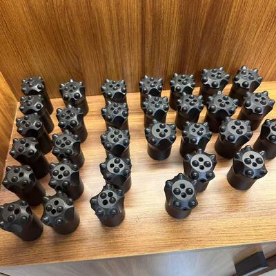 11度テーパーボタンビット ロックドリルビット トンネル工事用