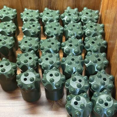 7 11 12 テーパーボタンビット 岩盤掘削工具 鉱業・岩盤掘削用